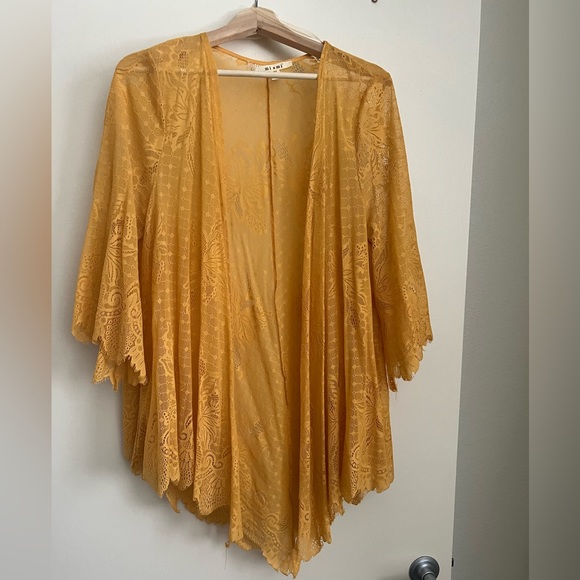 FRANCESCAS Golden, flowy duster - Picture 2 of 6